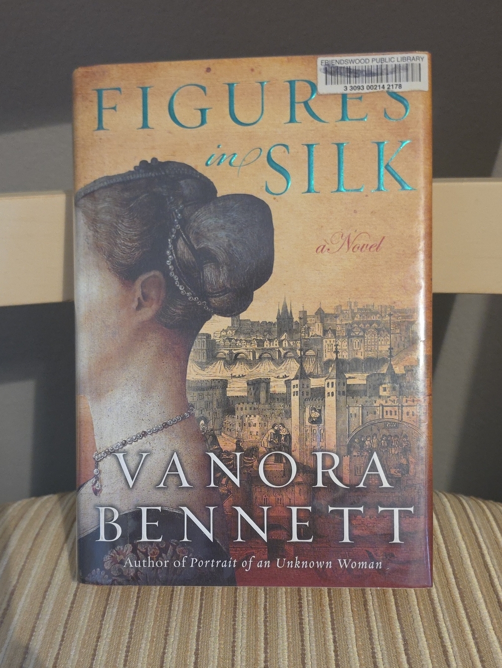 Figures in Silk by Vanora Bennett - Beige & Teal Hardcover